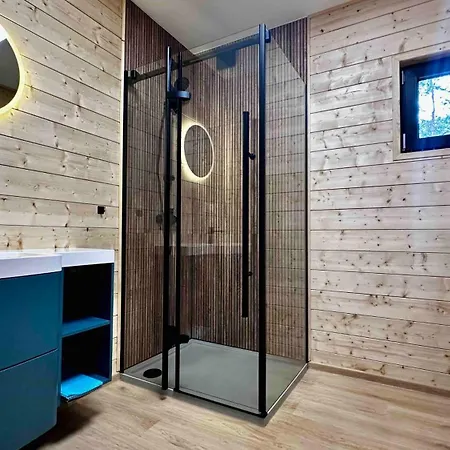 Wpadnij Do Lasu , Sosenka * أوسيبيل