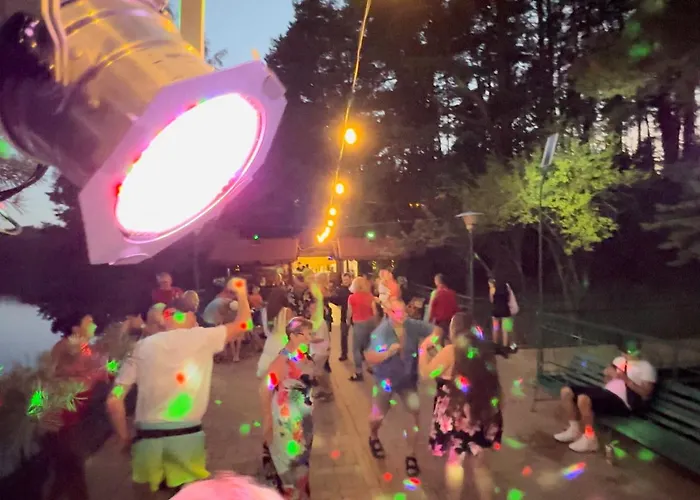 Wpadnij Do Lasu , Sosenka Сasa de vacaciones